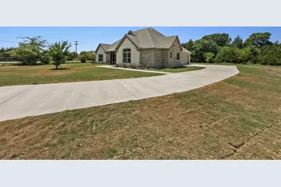600 Samantha Circle, Ector, TX 75439 - Photo 2