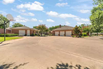 709 Stonelake Drive, Cleburne, TX 76033 - Photo 38