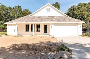 212 Navajo Trail, West Tawakoni, TX 75474 - Photo 1