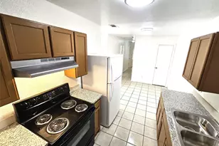 2837 Avenue J, Fort Worth, TX 76105 - Photo 2