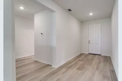 104 Northampton Drive, Justin, TX 76247 - Photo 4