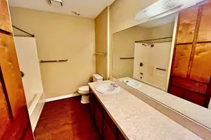 400 Amber Ln, Crowley, TX 76036 - Photo 14