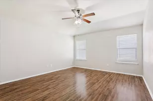 2725 Jackal Dr, Waco, TX 76655 - Photo 14