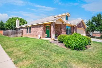 1532 Carrigan Lane, Denton, TX 76207 - Photo 2