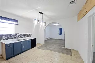 1209 15th Pl, Fort Worth, TX 76164 - Photo 10