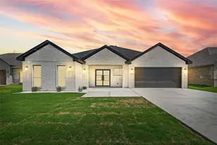 2414 Lauren St, Mabank, TX 75147 - Photo 1