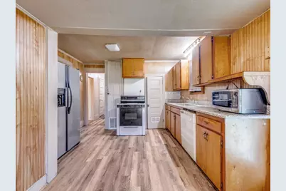 609 E Monterey Street, Denison, TX 75021 - Photo 6