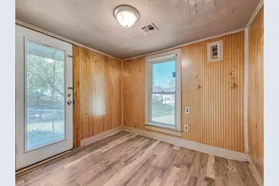 609 E Monterey Street, Denison, TX 75021 - Photo 2