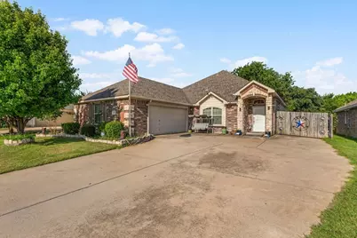 1751 Ridgemar Drive, Grand Prairie, TX 75051 - Photo 1