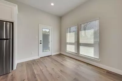 721 N Jefferson Street, Pilot Point, TX 76258 - Photo 4
