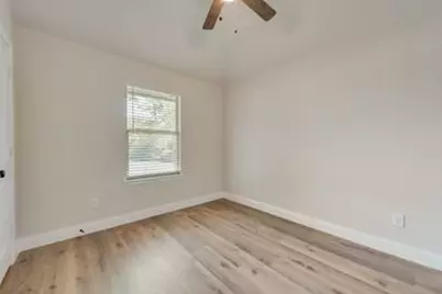 721 N Jefferson Street, Pilot Point, TX 76258 - Photo 8