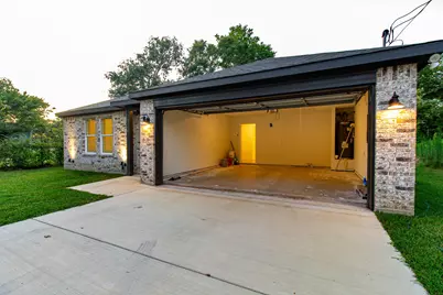 1116 Kingsway, Tool, TX 75143 - Photo 1
