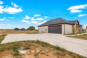 3043 Haylee Dr, Granbury, TX 76048 - Photo 4