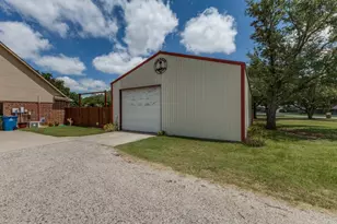 225 Pear Tree Ln, Collinsville, TX 76233 - Photo 30