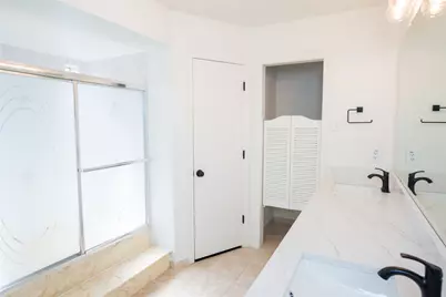 2214 Roundrock Drive, Carrollton, TX 75007 - Photo 18