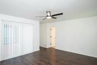 2214 Roundrock Drive, Carrollton, TX 75007 - Photo 16