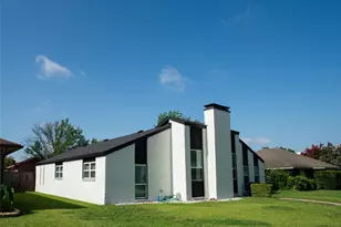 2214 Roundrock Dr, Carrollton, TX 75007 - Photo 1