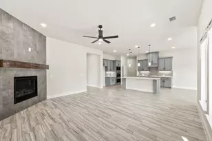 340 Alina St, Burleson, TX 76028 - Photo 10