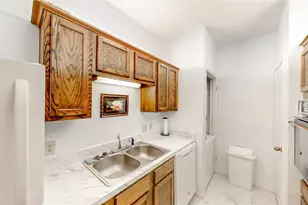 2101 Count Fleet Dr, Arlington, TX 76011 - Photo 12