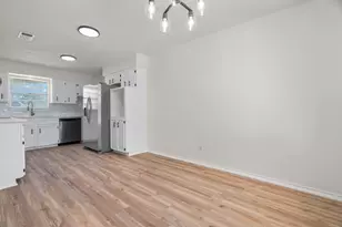 102 Lakecrest Pl, Waxahachie, TX 75165 - Photo 10