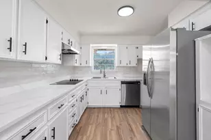 102 Lakecrest Pl, Waxahachie, TX 75165 - Photo 4