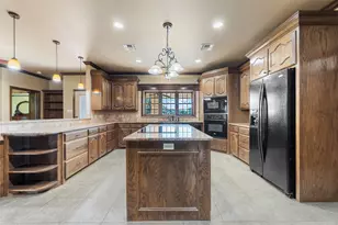 2436 Marable St, West, TX 76691 - Photo 12