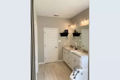 1610 Summercrest Drive, Cleburne, TX 76033 - Photo 12