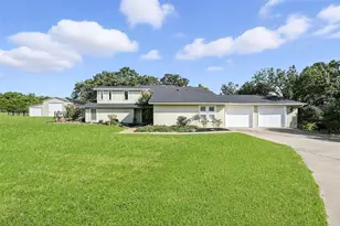 294 Wolfcreek Rd, Valley View, TX 76272 - Photo 4