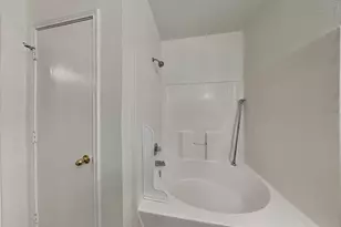 6401 Downeast Dr, Fort Worth, TX 76179 - Photo 6