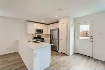 9121 Flowering Dogwood Lane, McKinney, TX 75071 - Photo 6