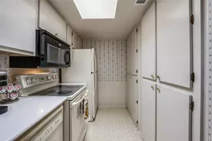 12816 Midway Rd, Dallas, TX 75244 - Photo 10