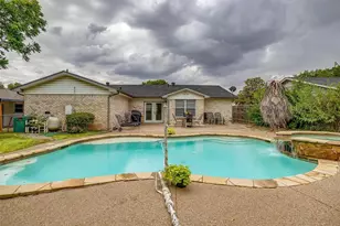 408 NW Douglas St, Burleson, TX 76028 - Photo 30