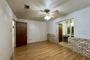 408 NW Douglas St, Burleson, TX 76028 - Photo 16