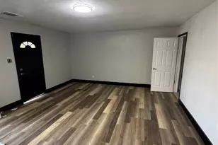 205 W Bond St, Denison, TX 75020 - Photo 4