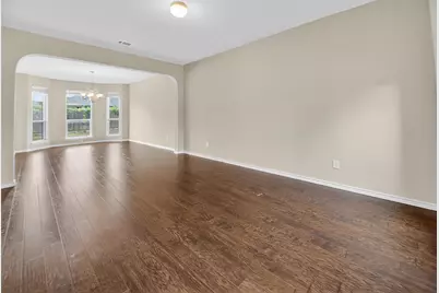 2904 Crystal Way, Grand Prairie, TX 75052 - Photo 2