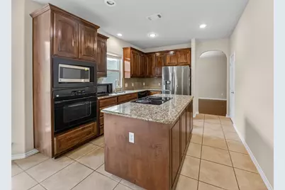 2904 Crystal Way, Grand Prairie, TX 75052 - Photo 8