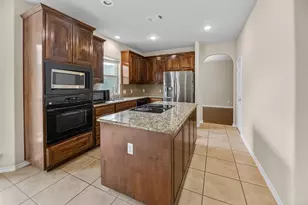 2904 Crystal Way, Grand Prairie, TX 75052 - Photo 8