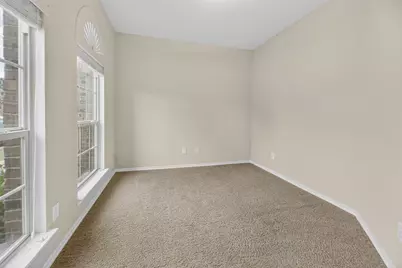 2904 Crystal Way, Grand Prairie, TX 75052 - Photo 10