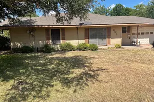 801 E Milam St, Ennis, TX 75119 - Photo 1