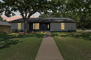 2423 Jewell Dr, Arlington, TX 76016 - Photo 2