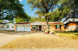 14049 Rawhide Pkwy, Farmers Branch, TX 75234 - Photo 2