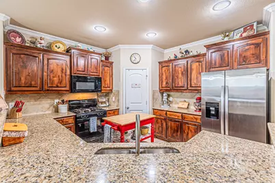 5721 Diamond Valley Drive, Fort Worth, TX 76179 - Photo 2
