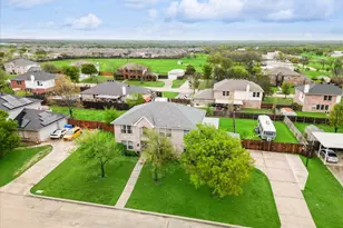1016 Ridgetop Dr, Justin, TX 76247 - Photo 12