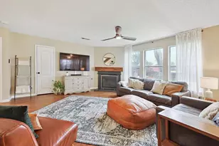 1016 Ridgetop Dr, Justin, TX 76247 - Photo 10