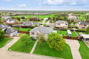 1016 Ridgetop Dr, Justin, TX 76247 - Photo 38