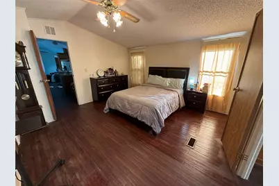 1027 Glen Brook Drive, Pecan Hill, TX 75165 - Photo 12