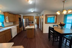 1027 Glenbrook Dr, Pecan Hill, TX 75165 - Photo 2