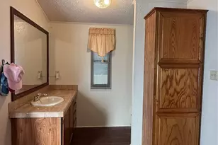 1027 Glenbrook Dr, Pecan Hill, TX 75165 - Photo 8