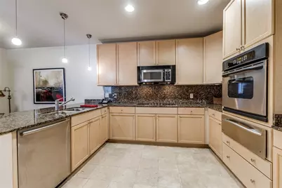 1505 Elm Street #1401, Dallas, TX 75201 - Photo 10