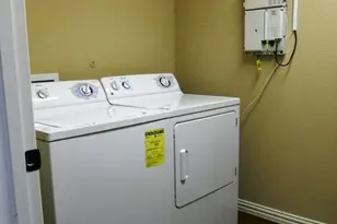 2418 W Prairie St, Denton, TX 76201 - Photo 10